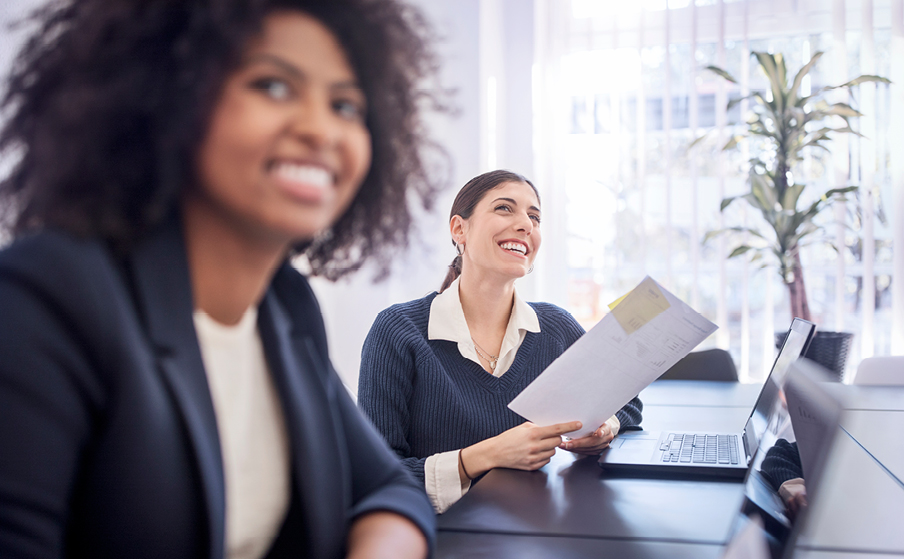 Bild zu Mitarbeiter Finanzbuchhaltung und Reporting (m/w/d)
